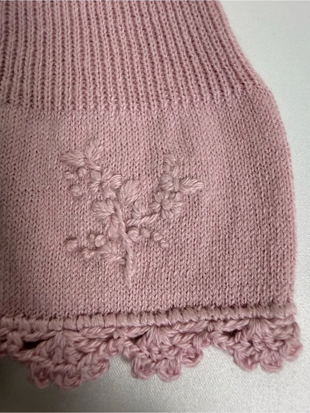 Baby Pink Lace Bonnet 👶✨ Classic & Elegant – Jacadi Paris